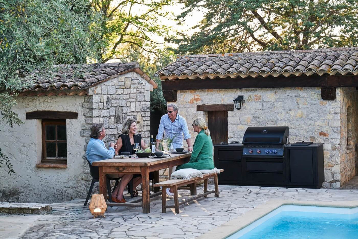 Napoleon - OASIS® 106 Outdoor-Küche, 32-Zoll-Einbaugrill der 700er-Serie