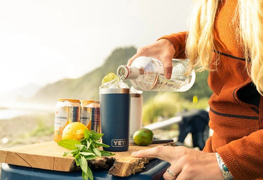 YETI - Rambler® Becher mit 10 oz (295 ml) Fassungsvermögen